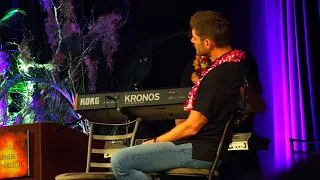 Jared Padalecki playing keyboard at Creation Entertainment Supernatural convention Honolulu 2017