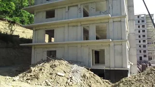 Дом на "костях" в Кисловодске! Строительство с нарушением ФЗ от 12 января 1996 года N 8-ФЗ.