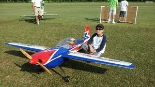 9 Year Old Justin Jee - 35% Extra 300 Flight - Joe Nall 2012 - 2012-05-17