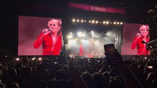 Miley Cyrus - Party In the USA - live at Lollapalooza July 29,2021