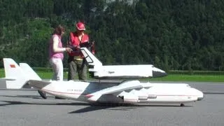 Antonov An-225 Mriya Lightweight RC Scale Model Airplane launching Buran Space Shuttle with problem