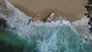 Windsurfing on the big waves in Hookipa, Maui