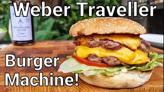 Quick and easy burgers on the gas grill - Weber Traveller is a burger machine!