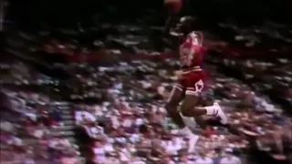 Michael Jordan schiacciata dalla lunetta (Free Throw Line Dunk) -NBA Slam Dunk Contest-