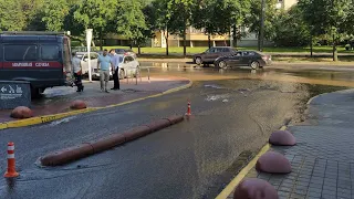 Прорыв водопровода на пр. Победителей. Что известно