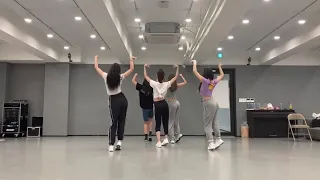 Yoona FULL dance practice of her dance medley for her Birthday Party at COEX 💗  Seohyun -