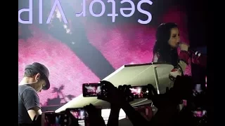 Setor VIP : : Maiara e Maraisa cantam "Medo Bobo" em São Paulo (31/08/17).