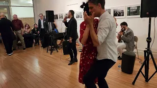 Argentine tango music: Fede & Alejo with Stratos - Garúa