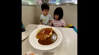 kids' first time eating Japanese curry  #food #singaporefoodie #singaporeancuisine #foodie
