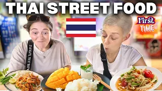 My British Mum's FIRST TIME trying THAI STREET FOOD in BANGKOK, THAILAND (so good!) 🇹🇭