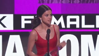 Selena Gomez Wins "Favorite Female Artist- Pop/Rock" At The American Music Awards