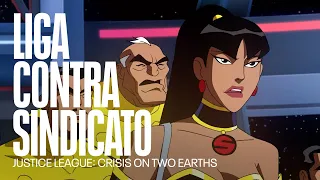 El Sindicato del Crimen invade la Watchtower | Justice League: Crisis on Two Earths
