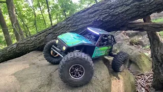 Axial Capra 4WS using Dig to conquer some tough lines.