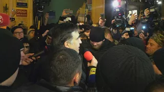 Саакашвили выходит из суда. Речь