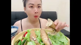 1 pound of tuna eggs .( trứng cá ngừ đại dương ) Thank you everyone for subscribing to my channel.