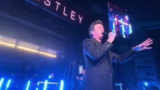 Rick Astley-Never Gonna Give You Up (plus band intro) @ Pryzm, Kingston, 30th October 2023