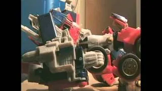 Transformers - Optimus Prime vs. Megatron (stop-motion)