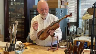 Andrew Dipper shows a properly converted Baroque violin