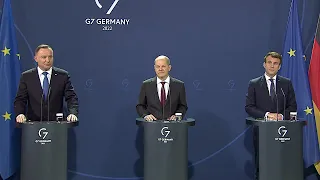 08.02.2022 - Olaf Scholz, Emmanuel Macron, Andrzej Duda - Weimarer Dreieck: Russland/Ukraine/Belarus