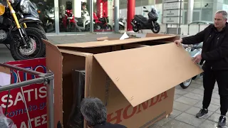 unboxing HONDA SH 150cc scooter black color 2023