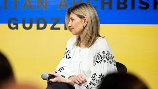 Олена Зеленська та Борис Гудзяк провели дискусійну панель у  Ukraine House Davos