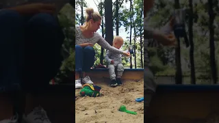 как играть с ребенком? летняя прогулка ! игра в песочнице 👌❤