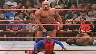 Scott Steiner puts Beetlejuice in the Steiner Recliner [Nitro - 2nd Oct 2000]
