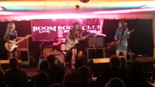 Blues Caravan 2015 Girls with Guitars - Feelin Alright @ the Boom Boom Club, Sutton 25.04.2015