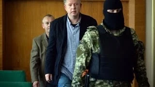 Ukraine: Pro-Russian separatists free a Swedish observer 'on medical grounds'