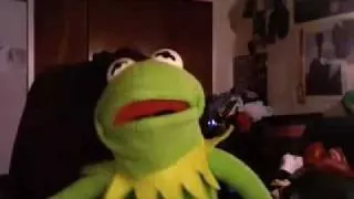 Kermit the Frog reacts to 2 girls one cup