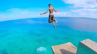 SIQUIJOR ISLAND Philippines - CLIFF JUMPING into CRYSTAL CLEAR WATER