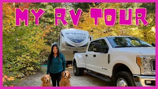RV Tour🚐Solo Female Full Time RV Life in 33 foot 5th Wheel Trailer w/Two Dogs Work as Digital Nomad