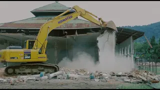 Pembongkaran bangunan Masjid Al Hidayah Salolo-Palopo (5/8/2022)