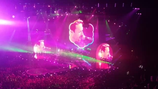 Coldplay performs "Paradise" live @Global Citizen Hamburg