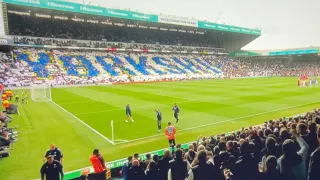 Leeds fans singing Marching on together (Leeds vs Man City)