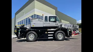 FOR SALE - LIKE NEW 2013 KATO 25 TON CITY CRANE - with low hours and low kilometres !