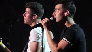Jonas Brothers : Lovebug live at Madison Square Garden