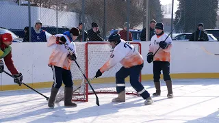 КОНАР провел турнир по хоккею в валенках