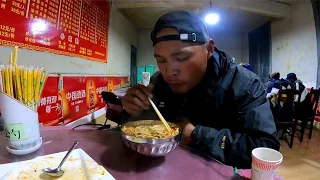 Cycling Tibet in winter, eating a meal for two days, exhausted, pale and high reaction