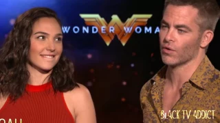 GAL GADOT BITE HER LIPS WHILE LOOKING AT CHRIS PINE!