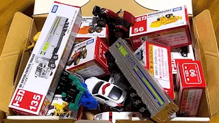 [Tomica] We will return the working cars to the same box!