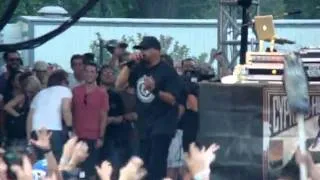 Cypress Hill performing Insane in the Brain @ Lollapalooza 2010