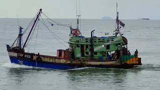 footage nelayan TRF263 pulang dari laut