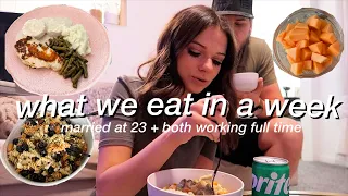 WHAT I EAT IN A WEEK | Recipes, Cooking, Rating Meals, Etc.