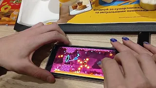 Fingerdash 100% with my girlfriend's finger