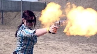 Shooting S&W 500 Magnum One Handed - SLOW MOTION