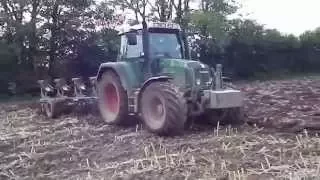 1. Fendt 415 ploughing with a Lemkin EurOpal 7X