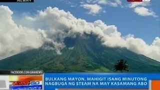 NTG: Bulkang Mayon, mahigit isang minutong nagbuga ng steam na may kasamang abo