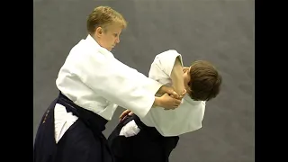 Katate dori shihonage (osae) | Справочник техник айкидо | Aikido techniques reference