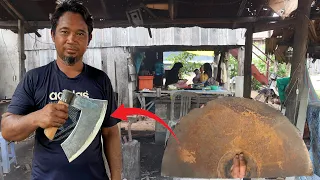 Smart Blacksmith | Strange Axe | Sati makes a big strange axe from a big tractor disc